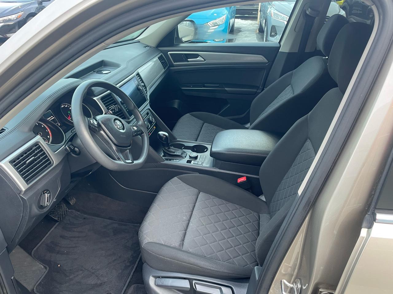 2018 Volkswagen Atlas TRENDLINE, 3.6L V6 Photo24