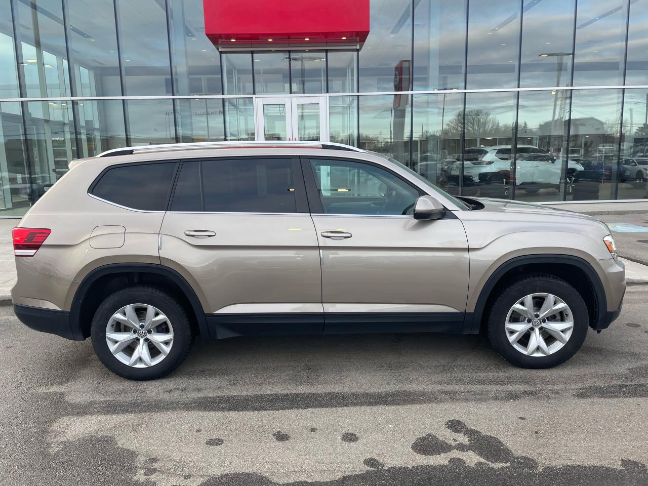2018 Volkswagen Atlas TRENDLINE, 3.6L V6 Photo19