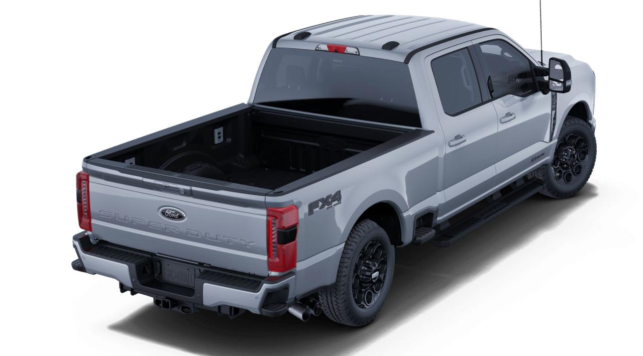 2025 Ford F-250 Super Duty SRW LARIAT 4WD CREW CAB 6.75' BOX Photo2