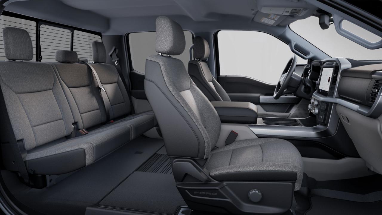 2025 Ford F-150 XLT 4WD SuperCrew 5.5' Box Photo5