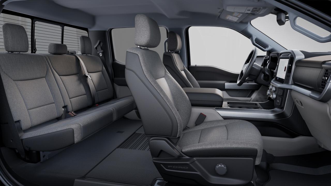 2025 Ford F-150 XLT 4WD SuperCrew 5.5' Box Photo5