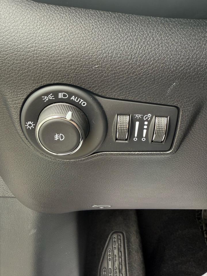 2025 Jeep Compass NORTH 4X4 Photo35
