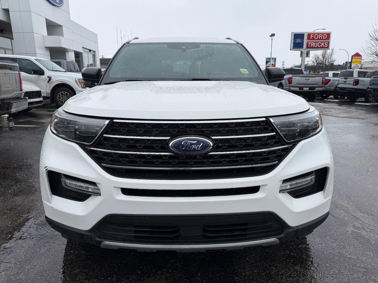 2020 Ford Explorer XLT Photo5