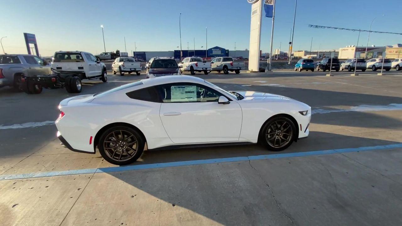 2024 Ford Mustang EcoBoost Premium Fastback Photo5