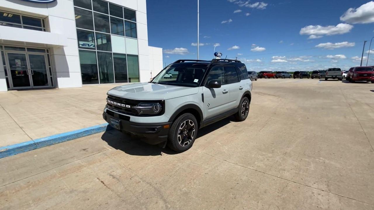 2024 Ford Bronco Sport OUTER BANKS 4X4 Photo