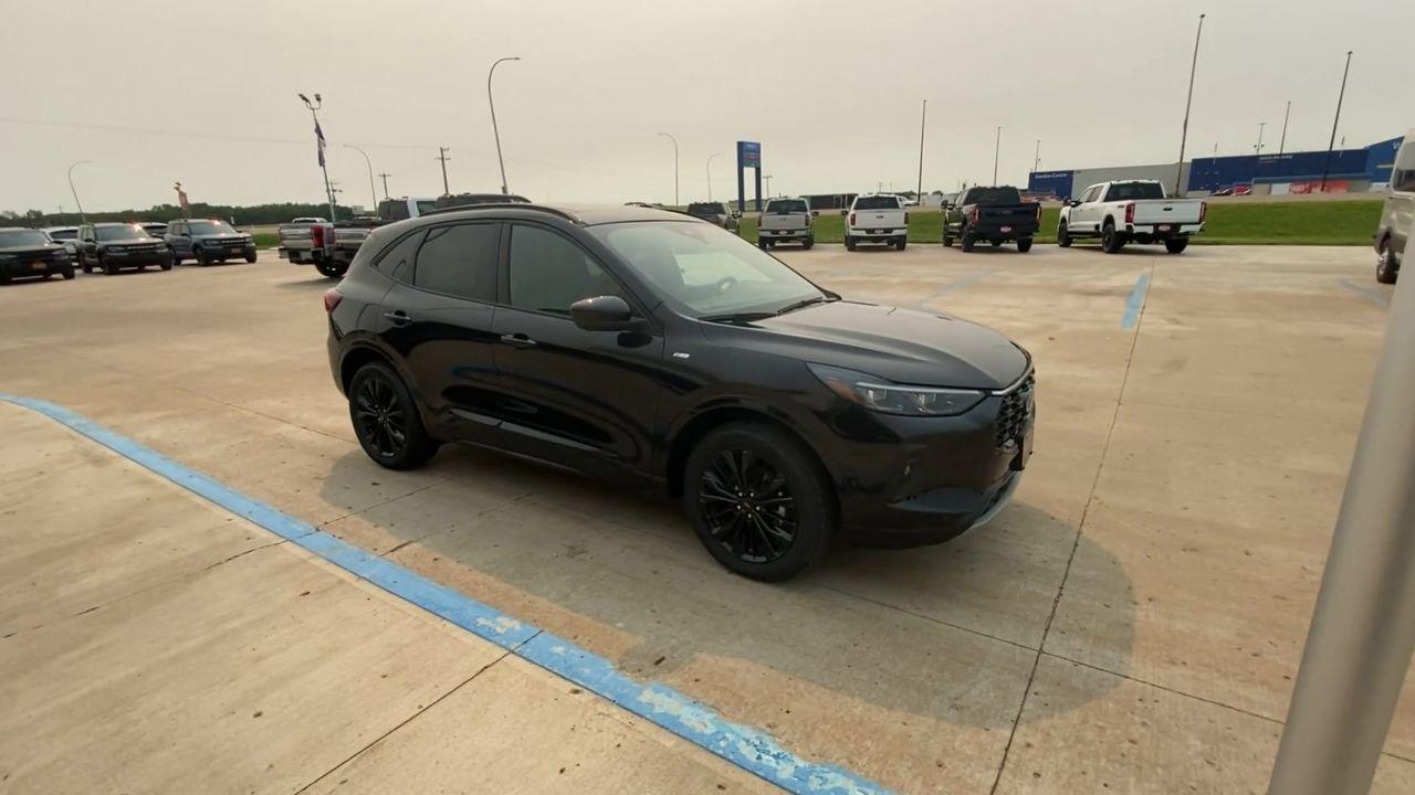 2024 Ford Escape ST-Line Elite AWD Photo