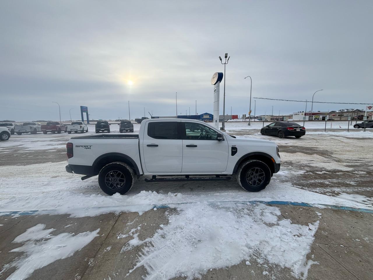 2024 Ford Ranger XLT 4WD SuperCrew 5' Box Photo3