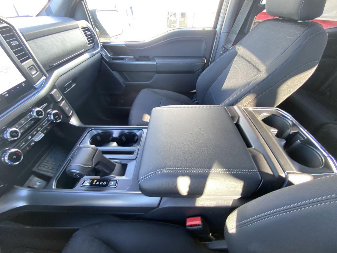 2024 Ford F-150 XLT 4WD SuperCrew 5.5' Box Photo5