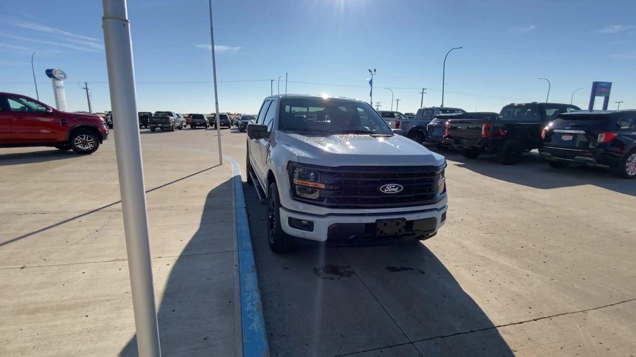 2024 Ford F-150 XLT 4WD SuperCrew 5.5' Box Photo5