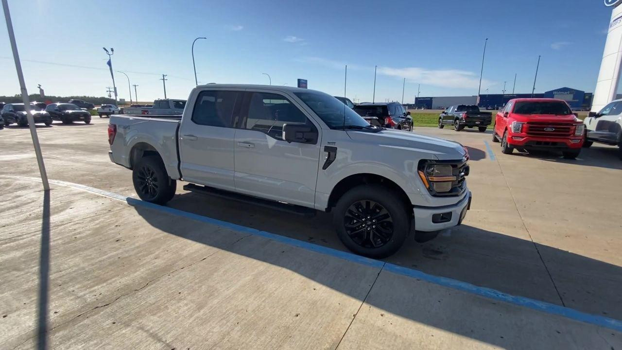 2024 Ford F-150 XLT 4WD SuperCrew 5.5' Box Photo5