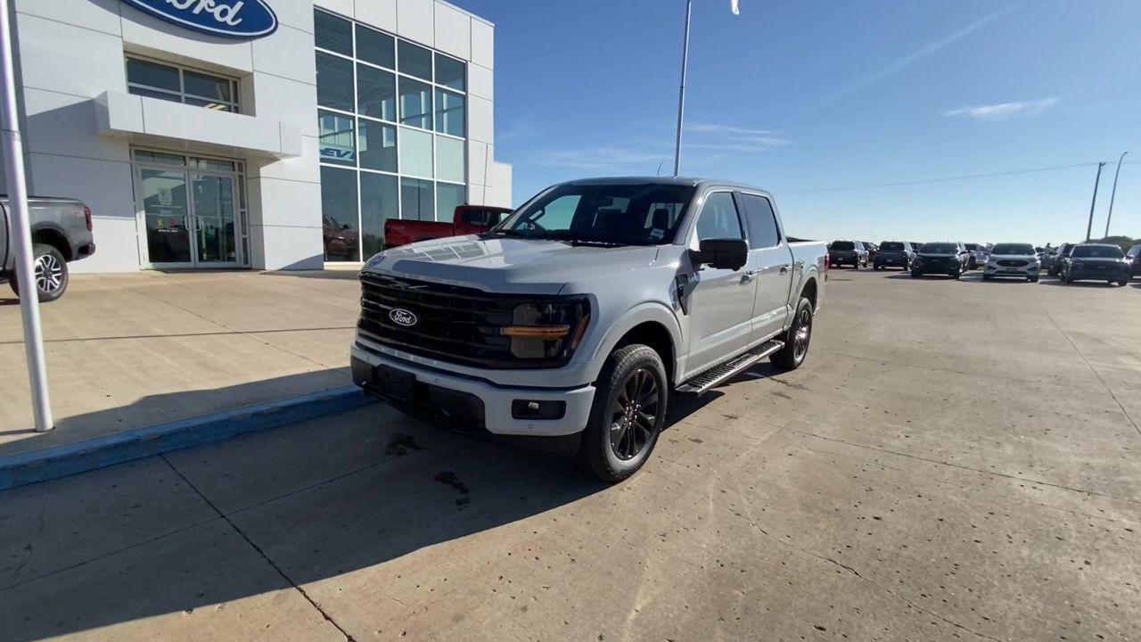2024 Ford F-150 XLT 4WD SuperCrew 5.5' Box Photo5