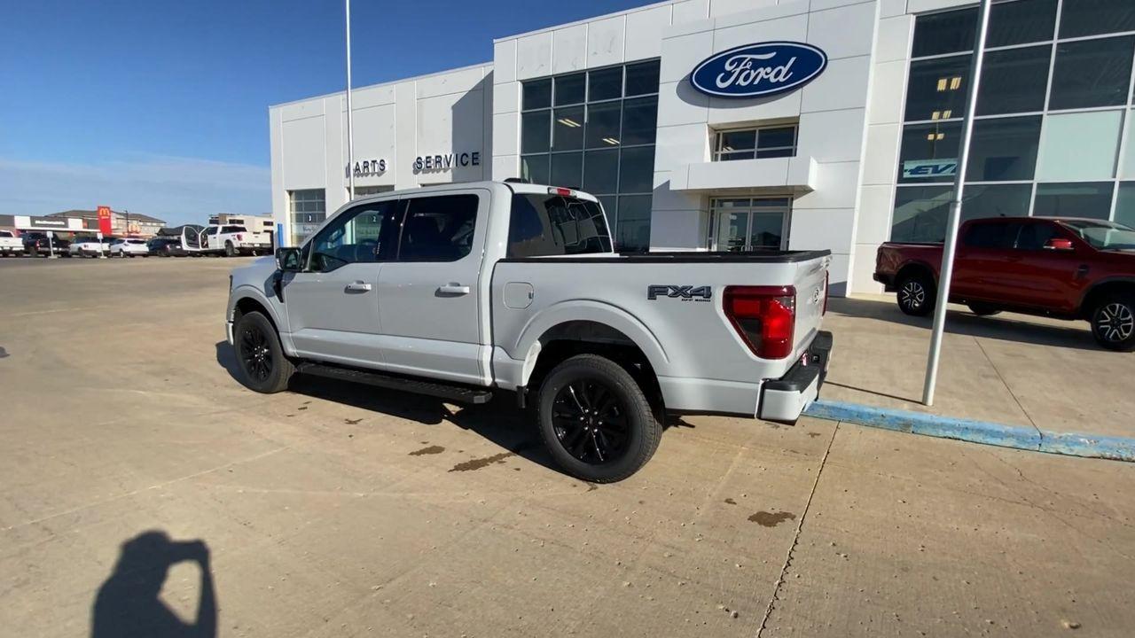 2024 Ford F-150 XLT 4WD SuperCrew 5.5' Box Photo5