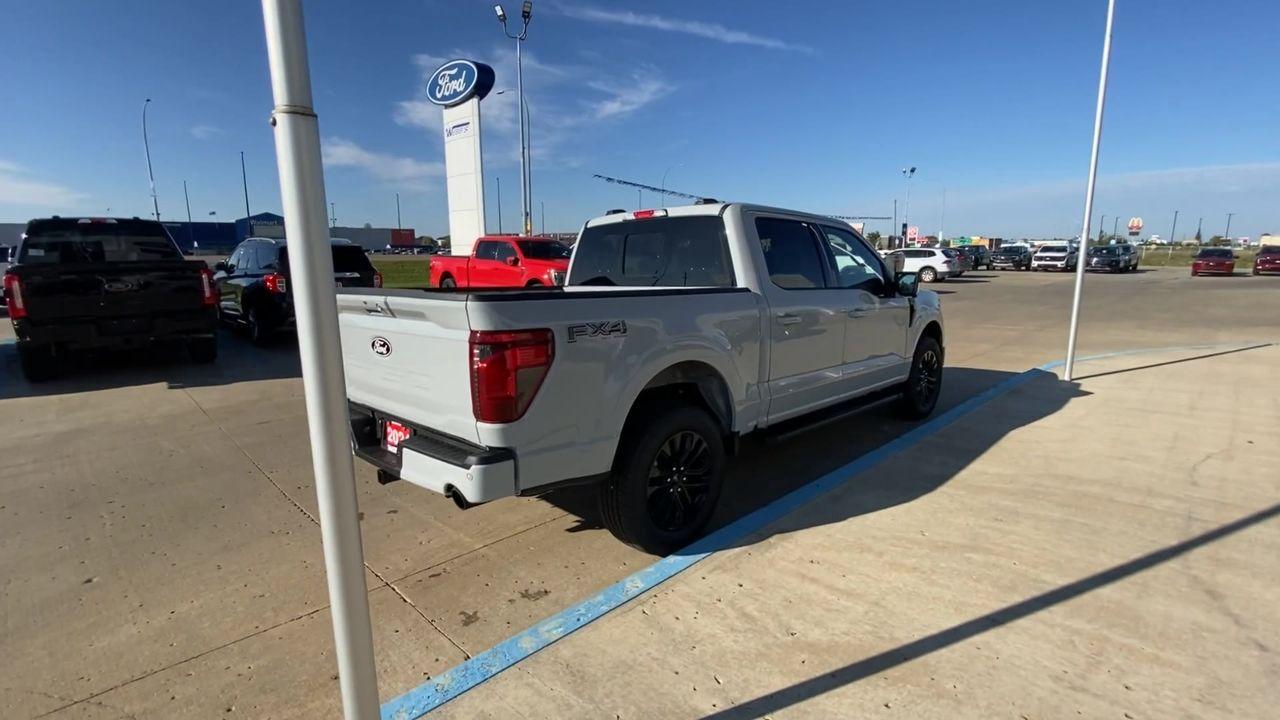 2024 Ford F-150 XLT 4WD SuperCrew 5.5' Box Photo5
