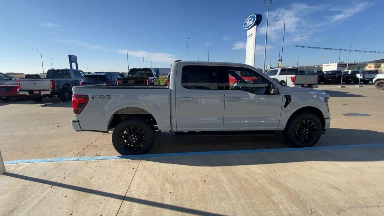 2024 Ford F-150 XLT 4WD SuperCrew 5.5' Box Photo5