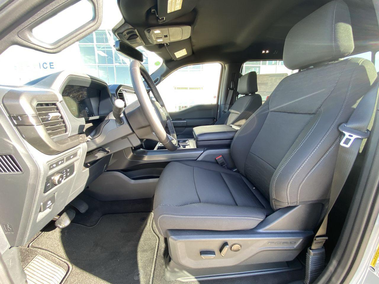 2024 Ford F-150 XLT 4WD SuperCrew 5.5' Box Photo5