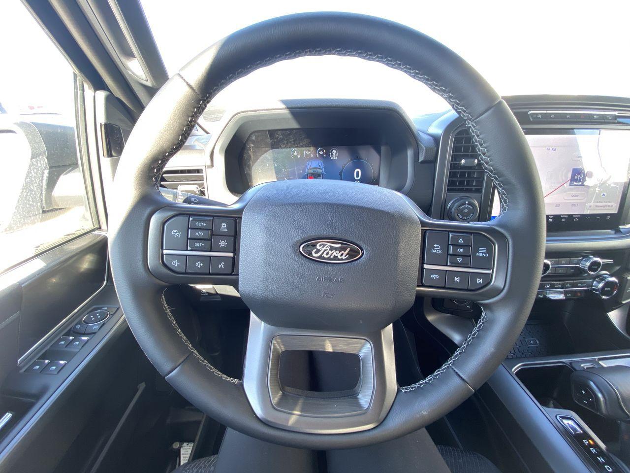 2024 Ford F-150 XLT 4WD SuperCrew 5.5' Box Photo5