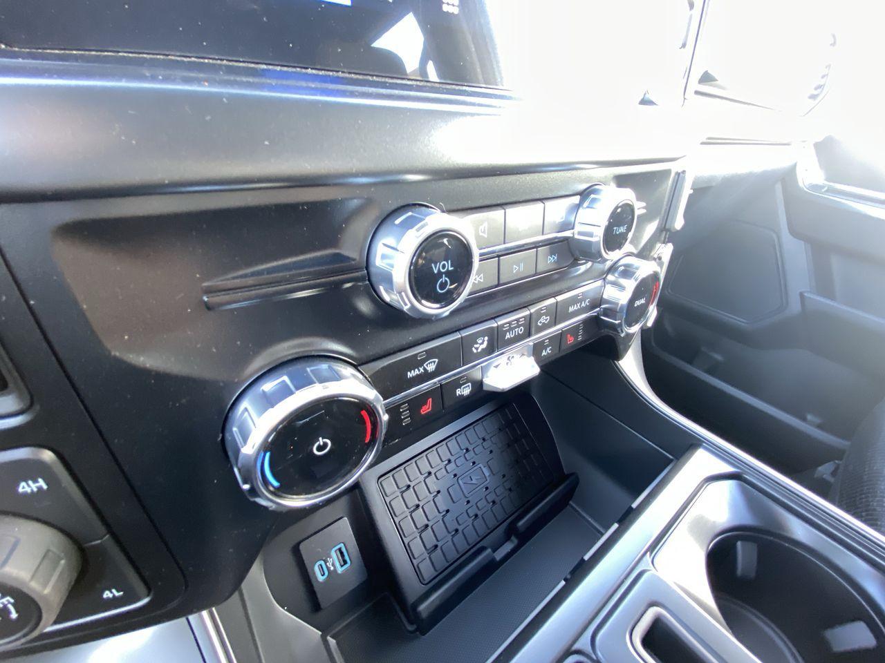 2024 Ford F-150 XLT 4WD SuperCrew 5.5' Box Photo5