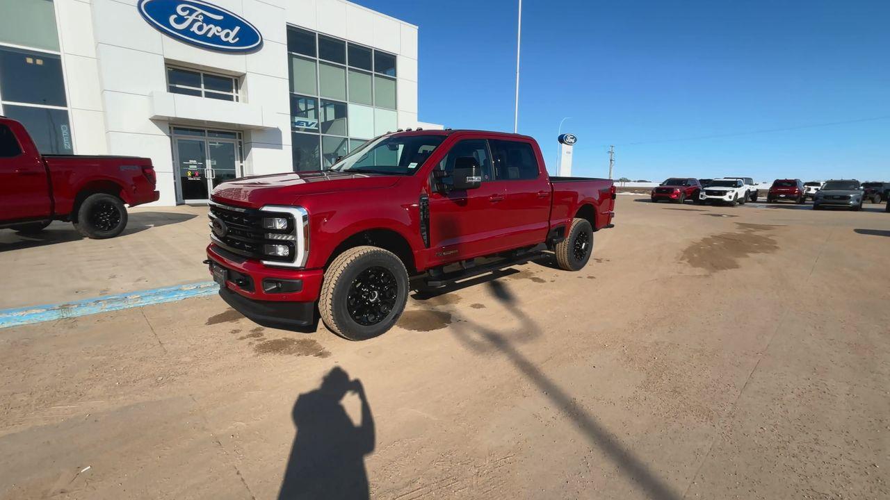 2024 Ford F-350 4X4 CREW CAB PICKUP/ Photo3