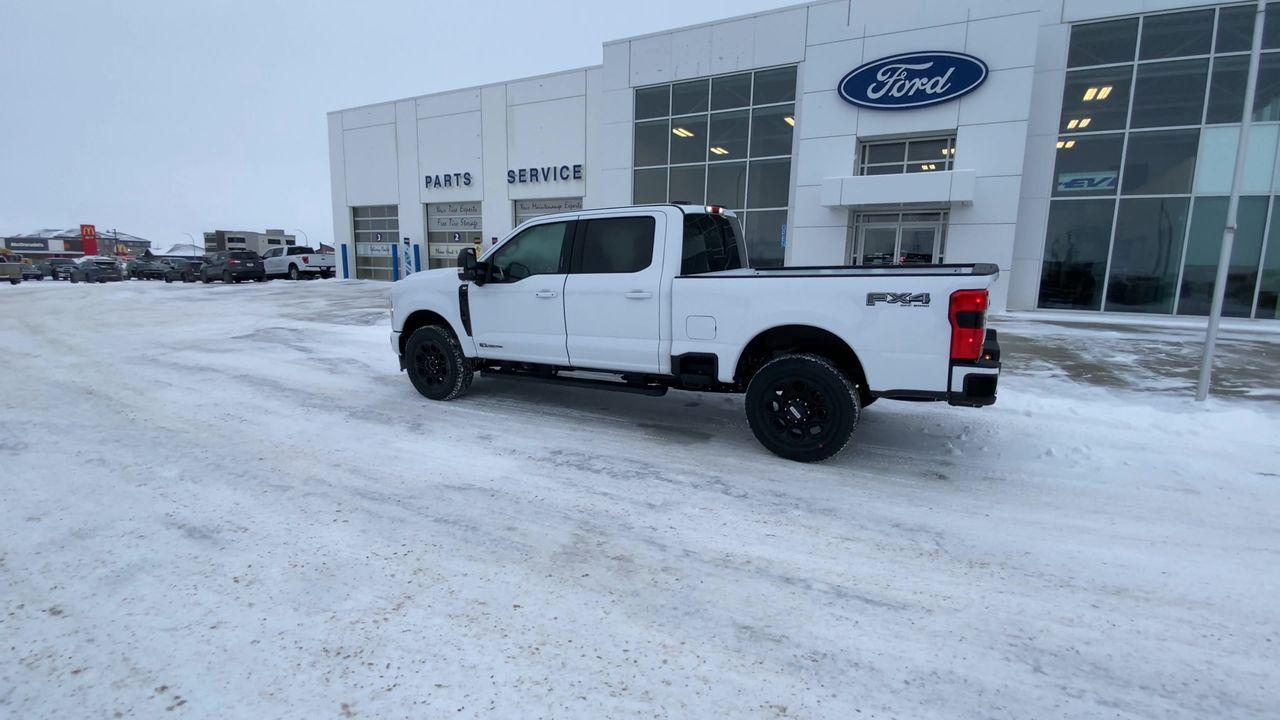 2024 Ford F-350 Super Duty SRW XLT 4WD CREW CAB 6.75' BOX Photo5