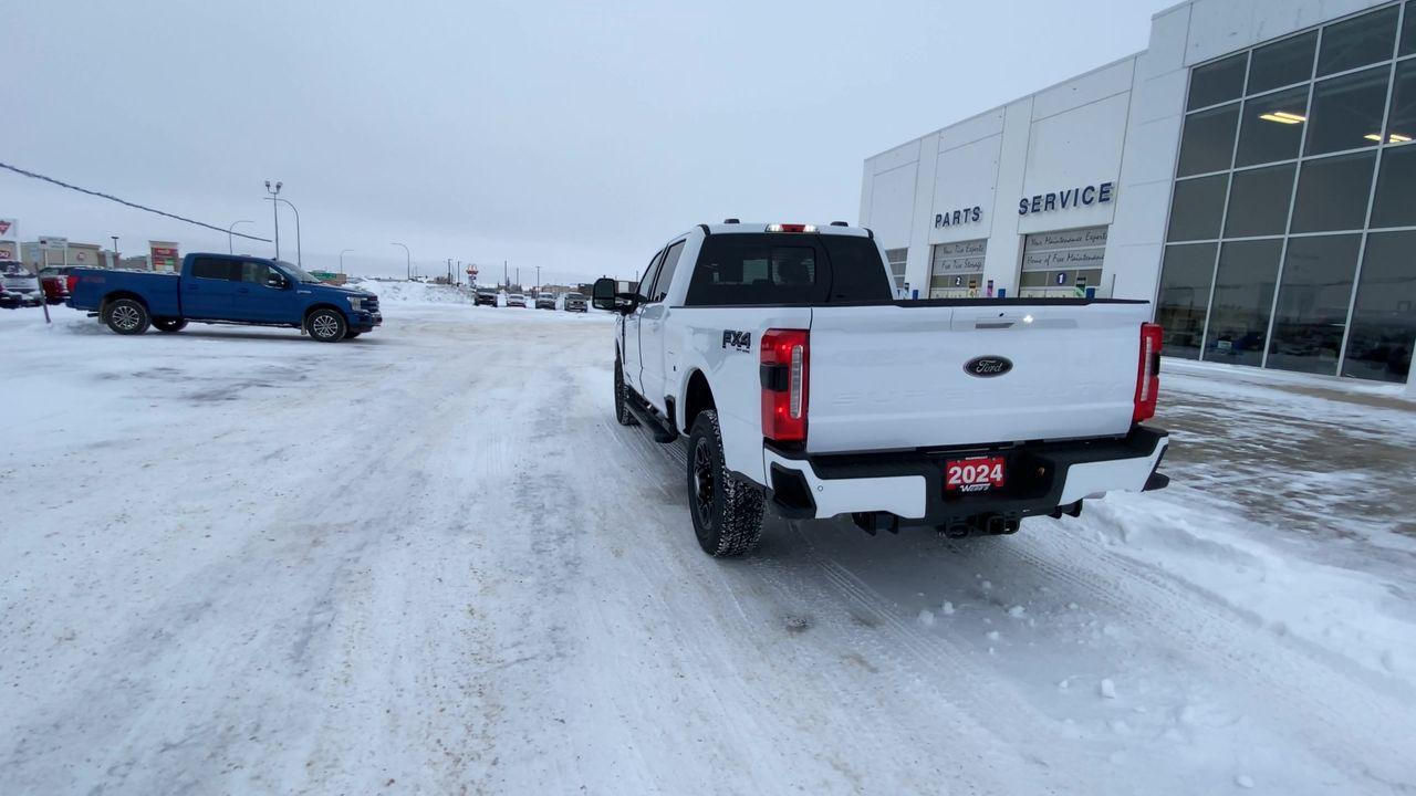 2024 Ford F-350 Super Duty SRW XLT 4WD CREW CAB 6.75' BOX Photo5