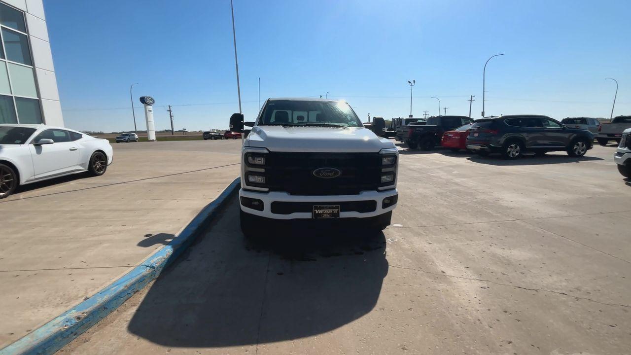 2024 Ford F-350 Super Duty SRW XLT 4WD CREW CAB 6.75' BOX Photo2