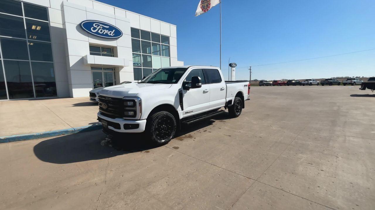 2024 Ford F-350 Super Duty SRW XLT 4WD CREW CAB 6.75' BOX Photo3