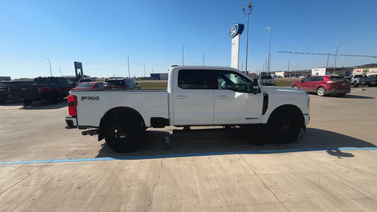 2024 Ford F-350 Super Duty SRW XLT 4WD CREW CAB 6.75' BOX Photo5