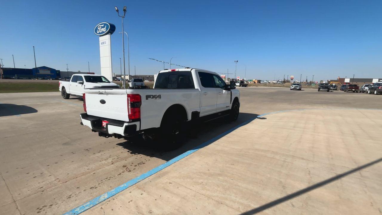 2024 Ford F-350 Super Duty SRW XLT 4WD CREW CAB 6.75' BOX Photo5