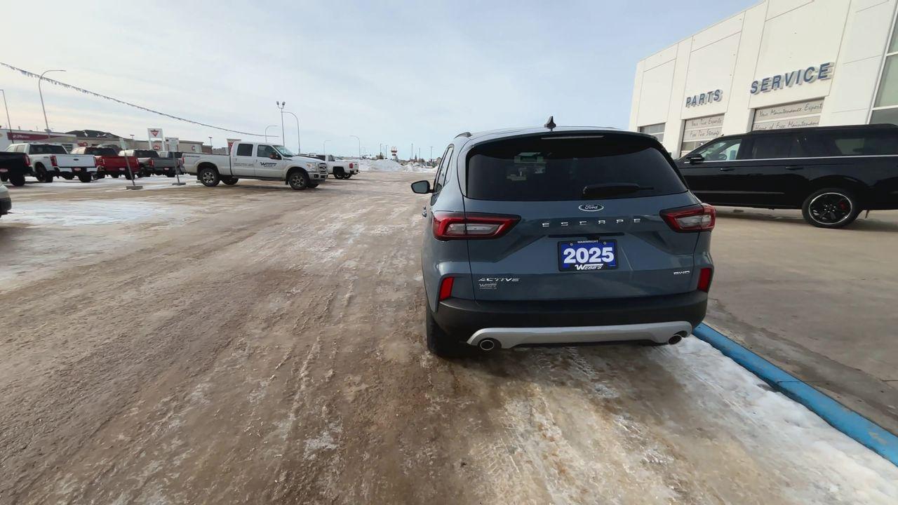 2025 Ford Escape 4DR ACTIVE Photo5