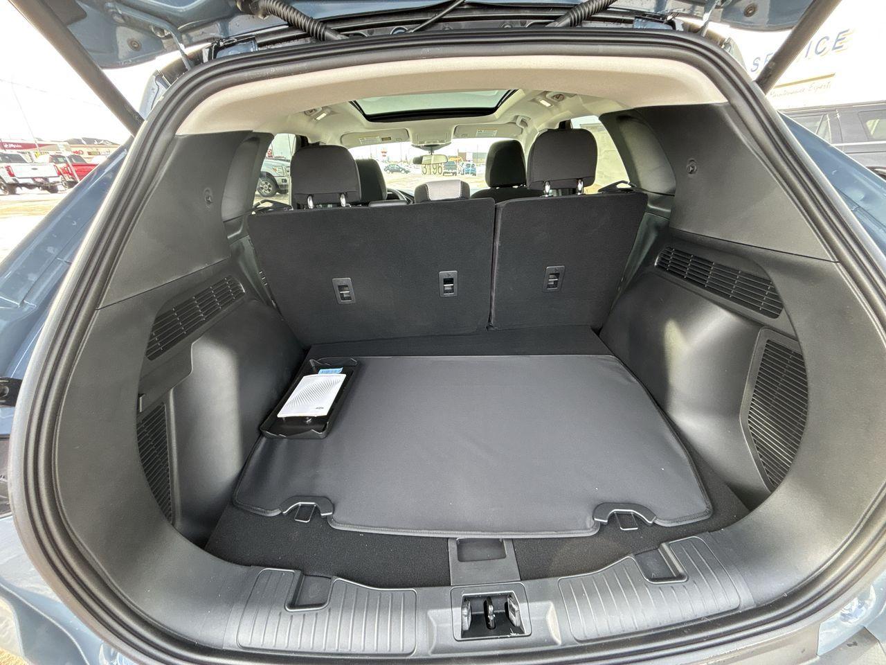2025 Ford Escape Active AWD Photo5