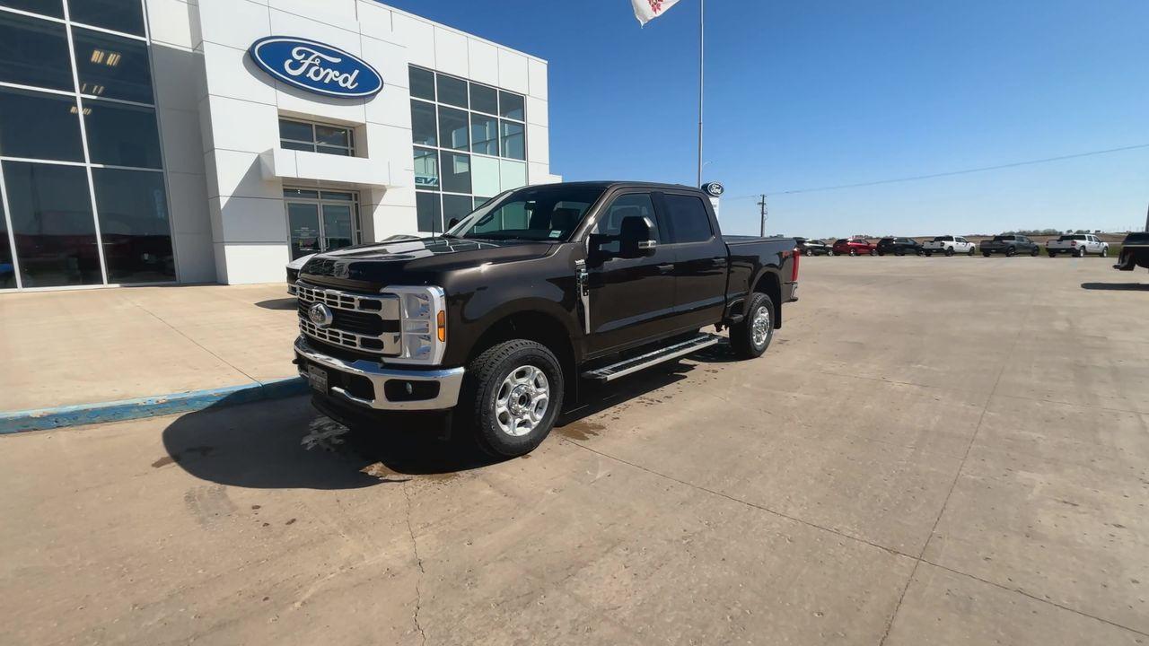 2025 Ford F-350 Super Duty SRW XLT 4WD CREW CAB 6.75' BOX Photo3
