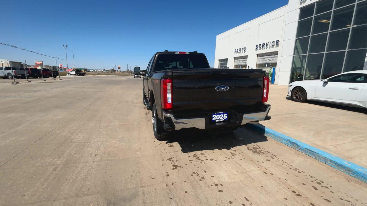 2025 Ford F-350 Super Duty SRW XLT 4WD CREW CAB 6.75' BOX Photo5