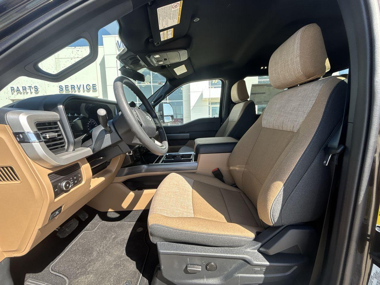 2025 Ford F-350 Super Duty SRW XLT 4WD CREW CAB 6.75' BOX Photo5