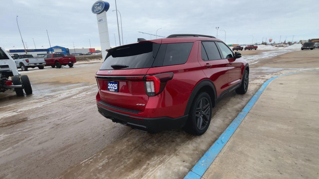2025 Ford Explorer ST-LINE 4WD Photo5