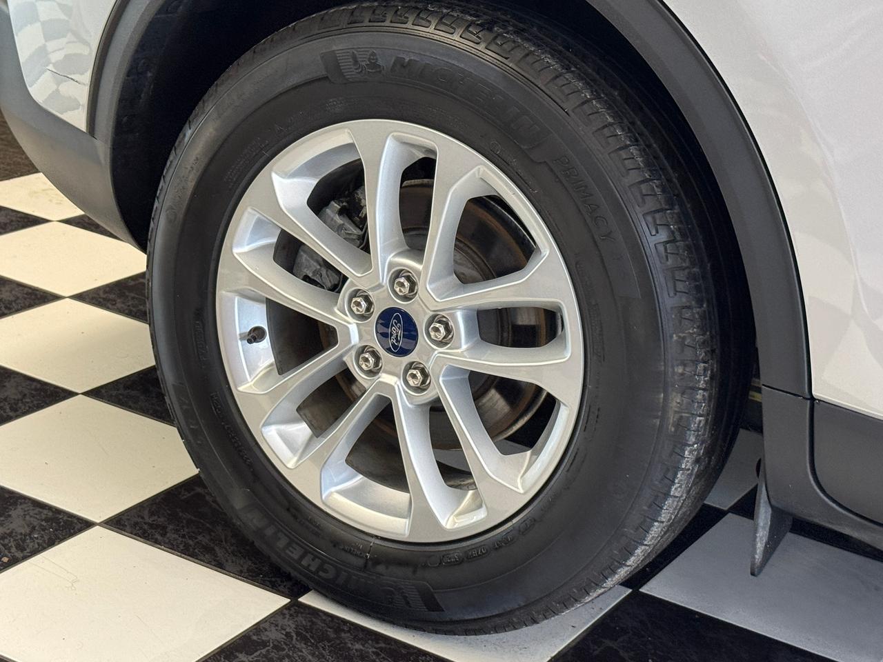 2020 Ford Escape SE+New Tires+ApplePlay+LaneDeparture+CLEANC CARFAX Photo