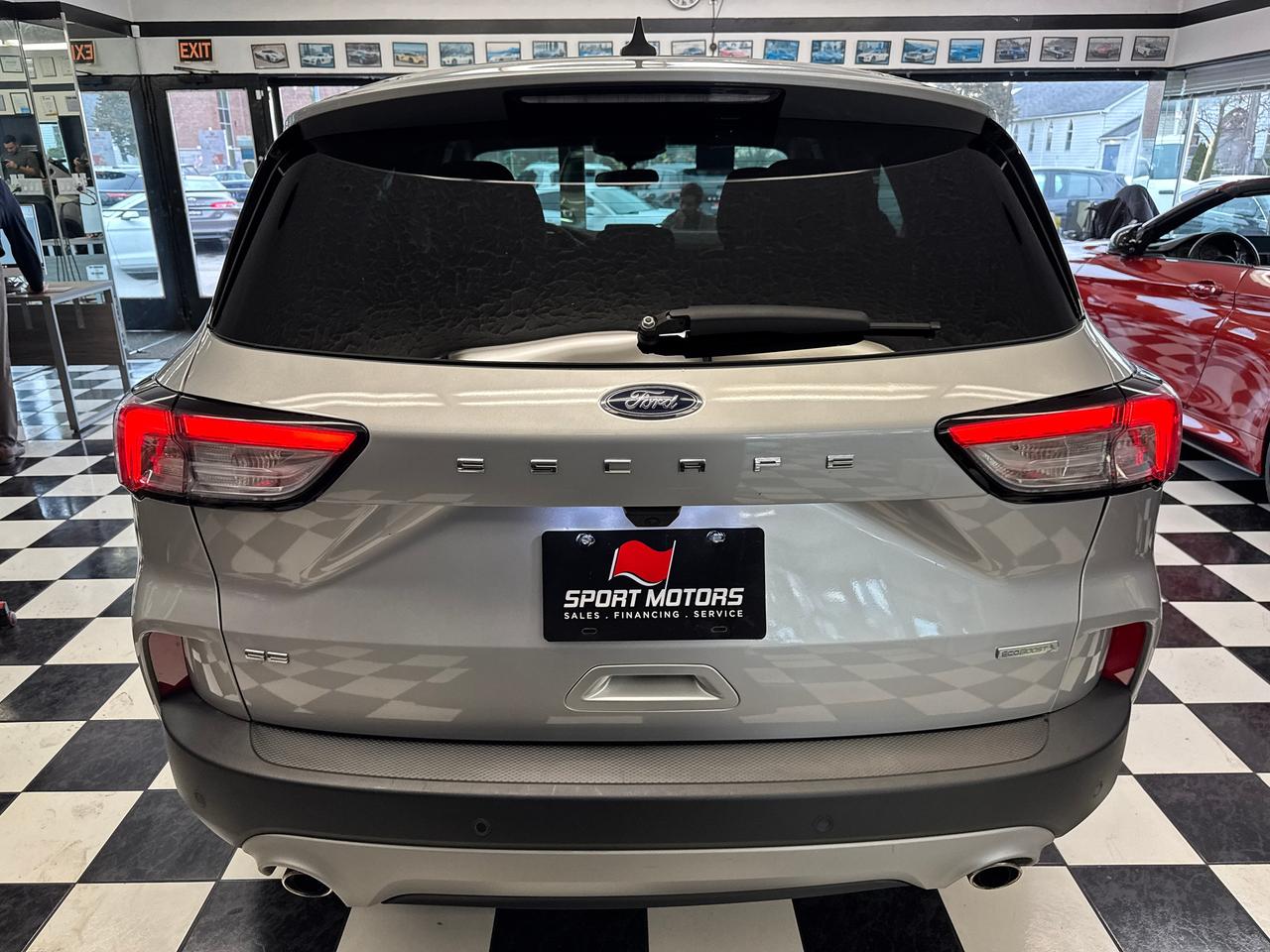 2020 Ford Escape SE+New Tires+ApplePlay+LaneDeparture+CLEANC CARFAX Photo