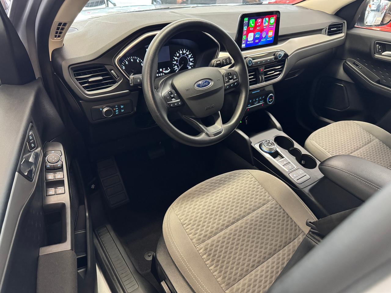 2020 Ford Escape SE+New Tires+ApplePlay+LaneDeparture+CLEANC CARFAX Photo