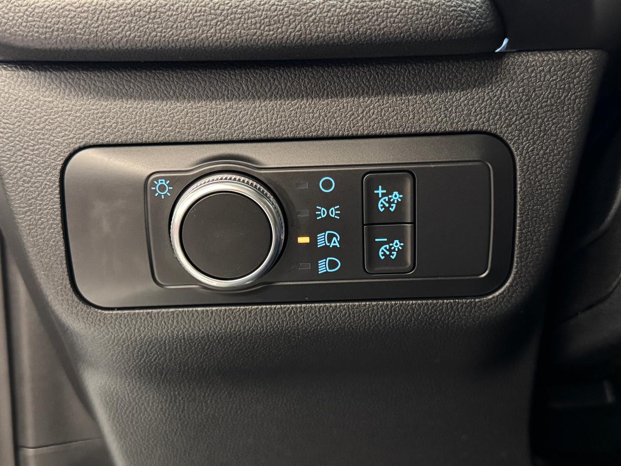 2020 Ford Escape SE+New Tires+ApplePlay+LaneDeparture+CLEANC CARFAX Photo