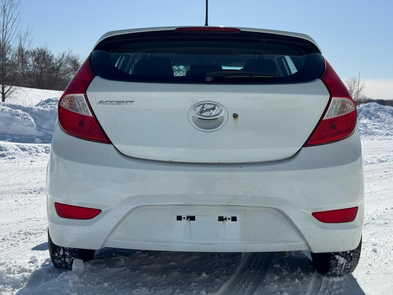 2015 Hyundai Accent GL | HTD SEATS | BLUETOOTH | CLEAN CARFAX Photo3