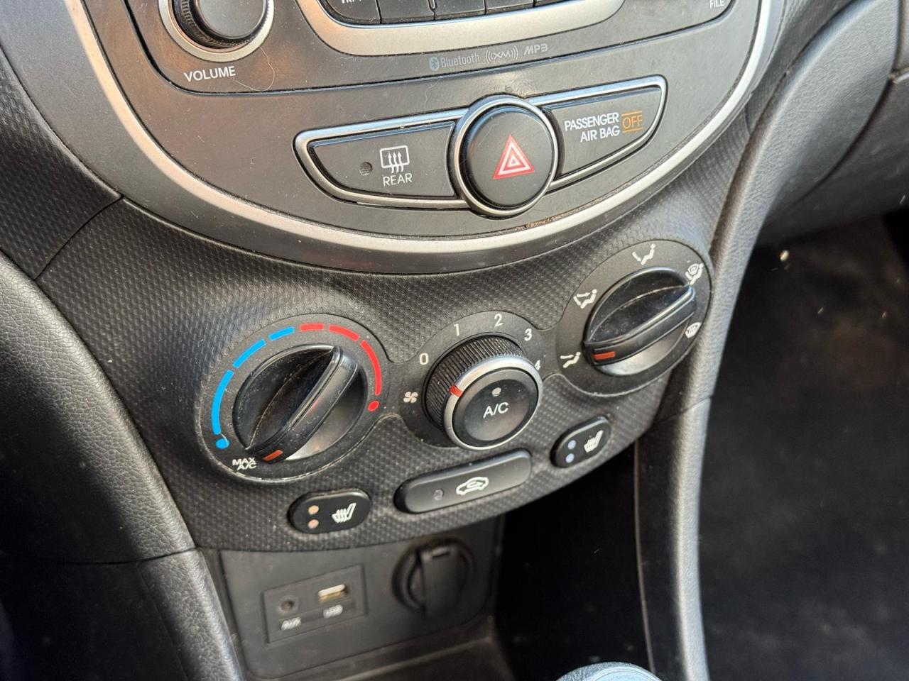 2015 Hyundai Accent GL | HTD SEATS | BLUETOOTH | CLEAN CARFAX Photo11
