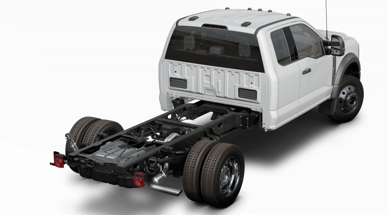 2024 Ford F-550 Super Duty DRW XLT Photo