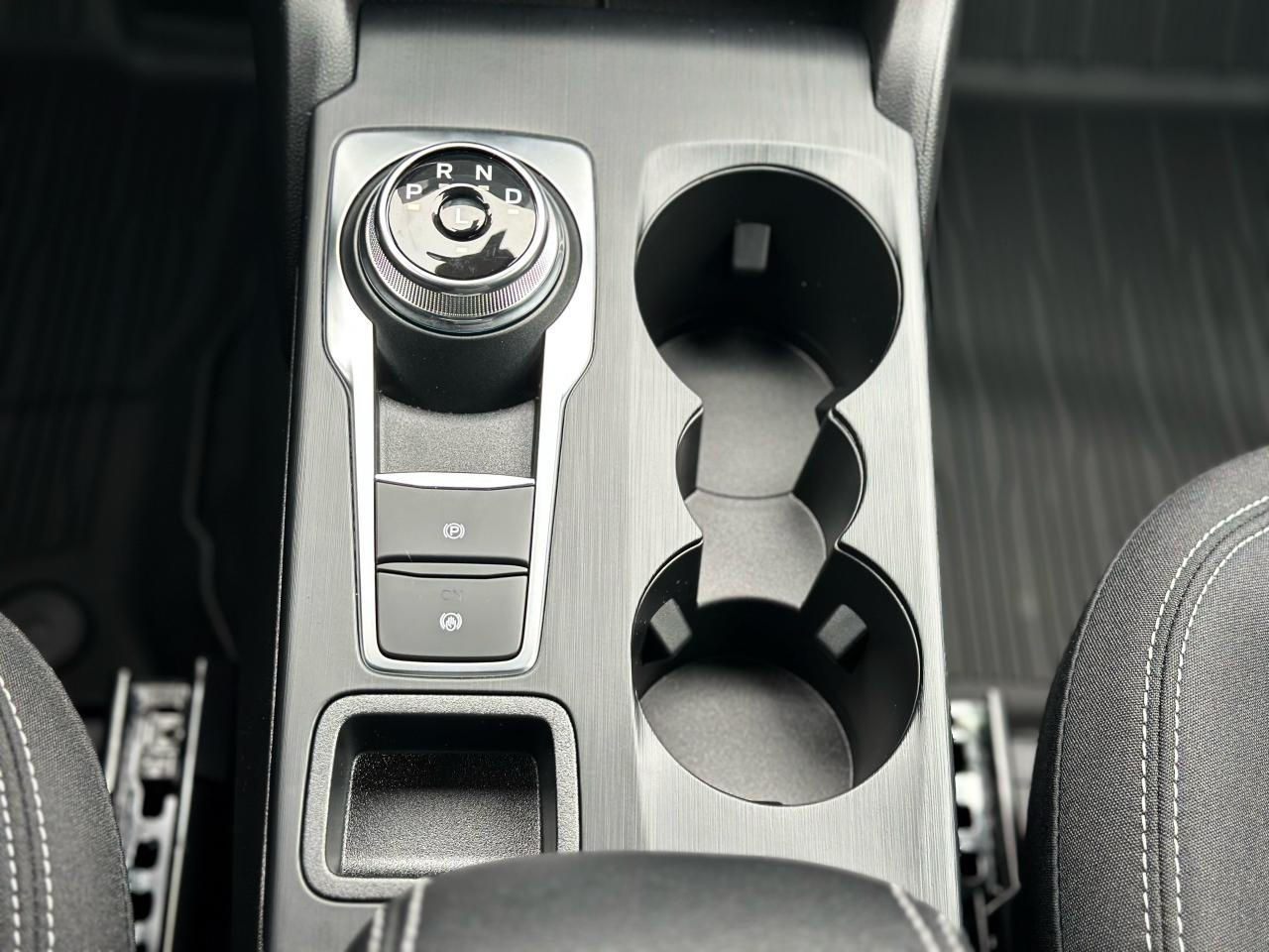 2025 Ford Escape Active AWD Photo5