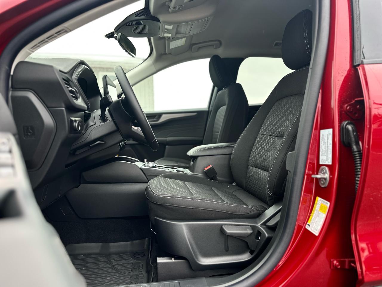2025 Ford Escape Active AWD Photo5