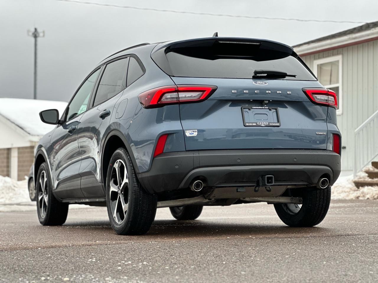 2025 Ford Escape ST-Line Select AWD Photo4