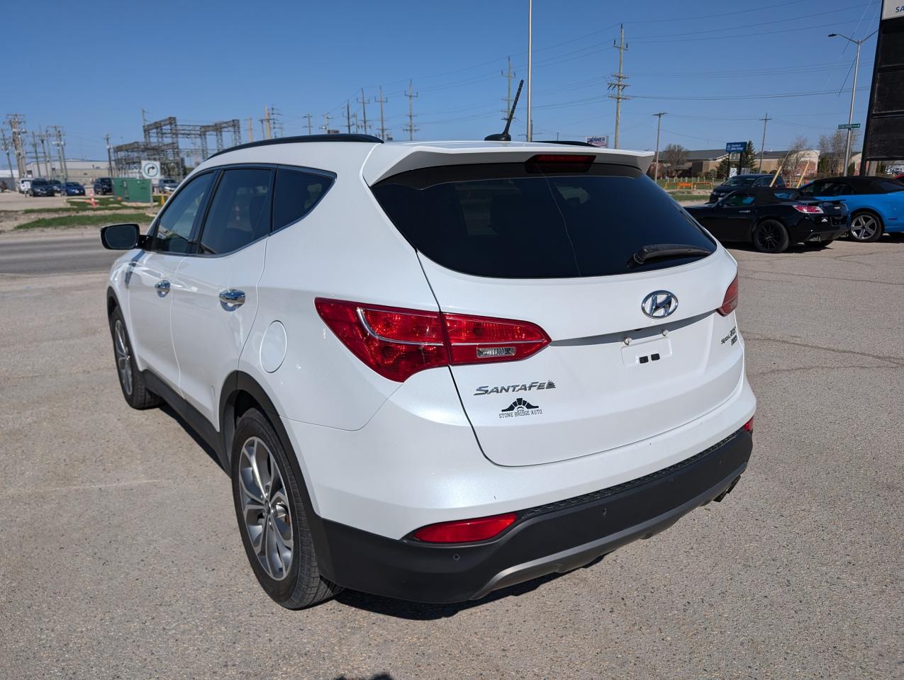 2014 Hyundai Santa Fe Sport SE | Manitoba Owned | Leather | Heated Steering - Photo #5