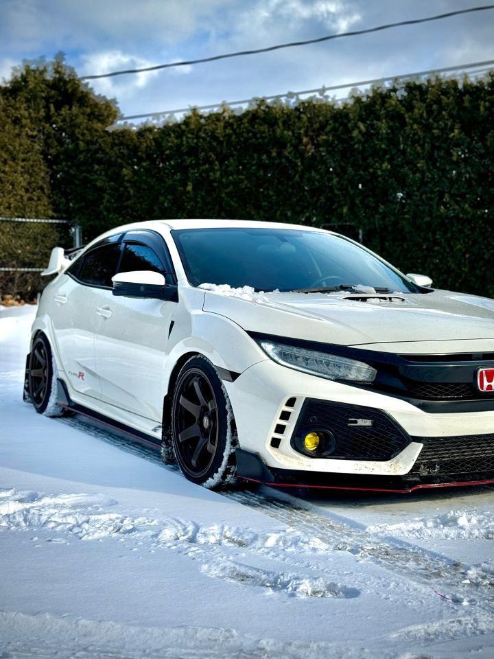 2018 Honda Civic TYPE R - AFTERMARKET EXHAUST/RIMS - Photo #11