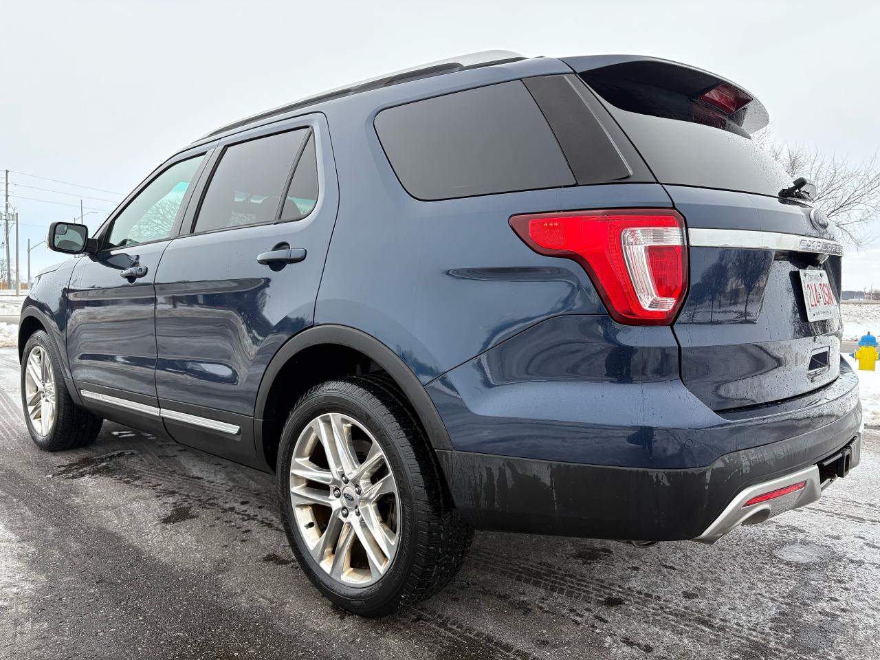 2016 Ford Explorer XLT - Photo #3