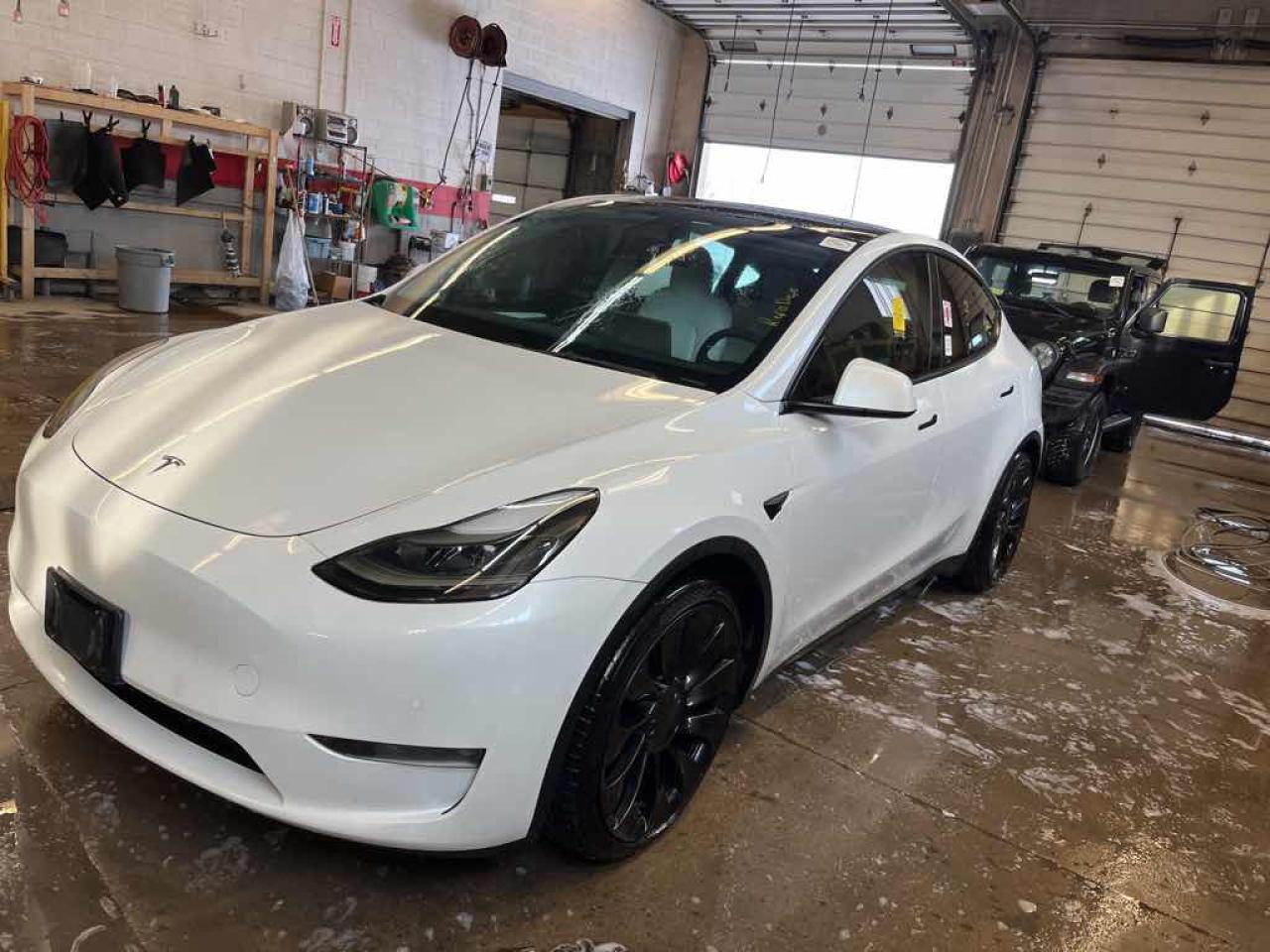 Used 2022 Tesla Model Y  for sale in Innisfil, ON