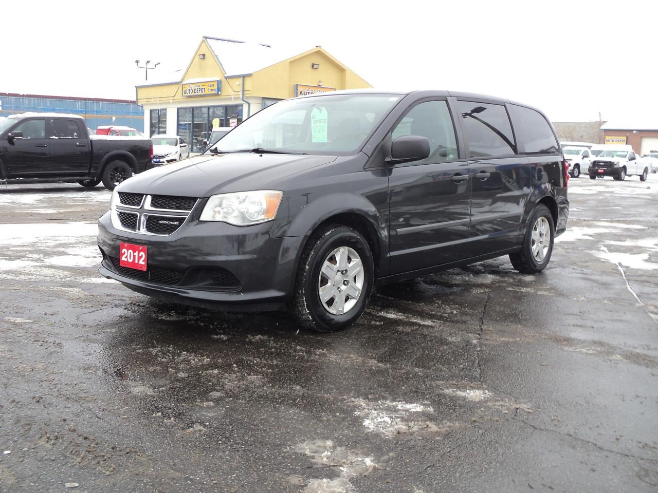 2012 Dodge Grand Caravan SE 4Door 7Seater 3.6L6cyl - Photo #2