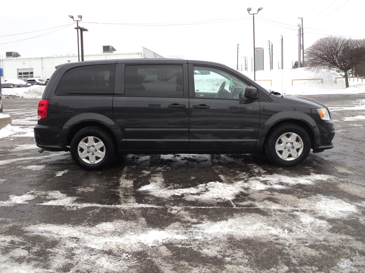 2012 Dodge Grand Caravan SE 4Door 7Seater 3.6L6cyl - Photo #6